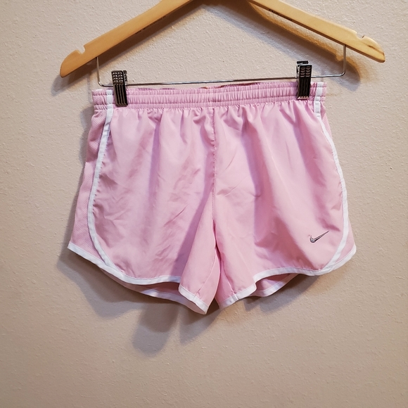 pink nike clothes